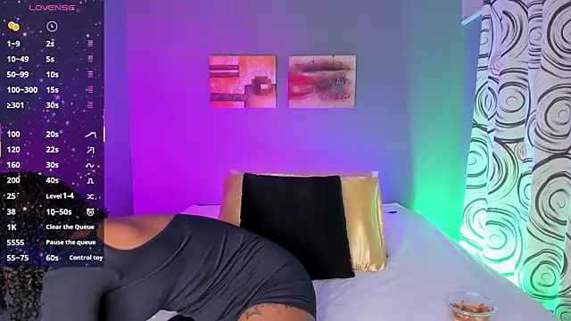 EmmaSmith06 online show from September 10, 5:13 pm