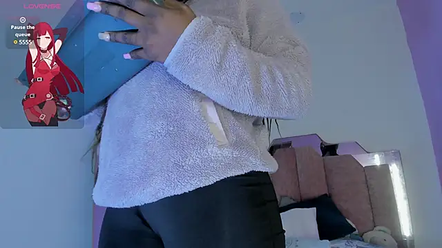 LoveQueen2 online show from March 21, 11:44 am