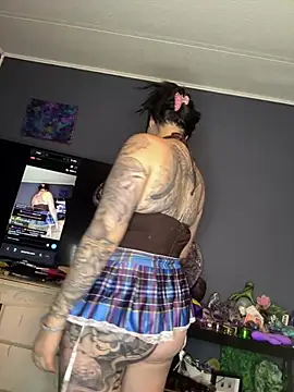 skinwalkingzombie online show from June 27, 1:54 am