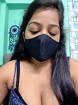 Monalisa Singh online show from May 4, 6:26 pm
