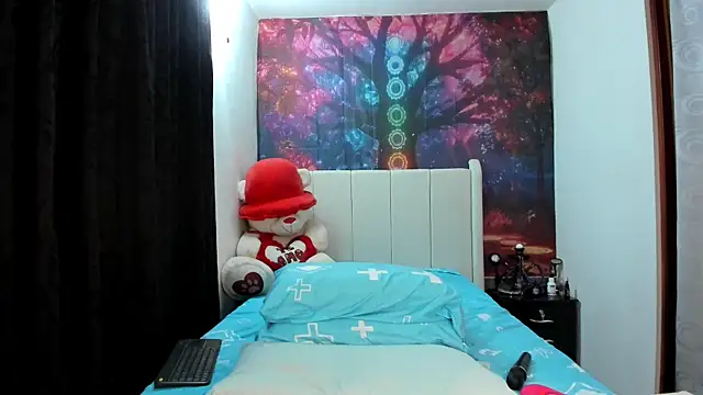 lunaa mayerr online show from July 29, 2:21 am