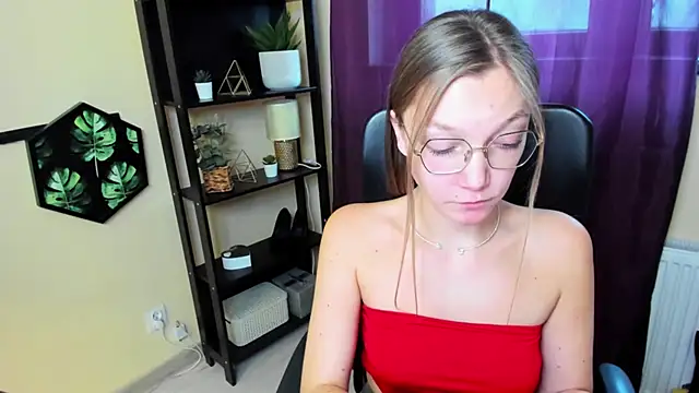 EmillyPlay online show from January 29, 10:27 am