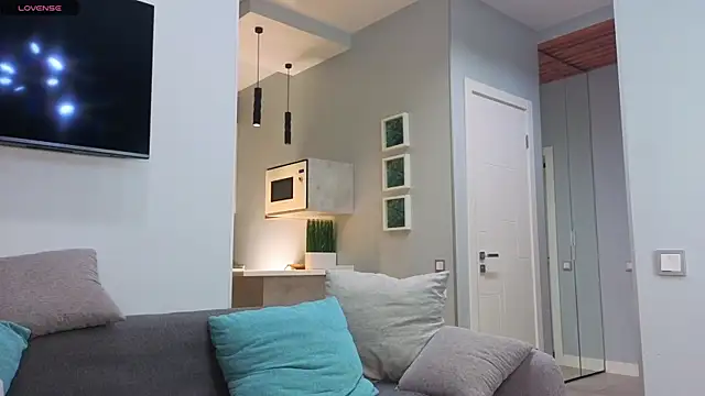 DonnaBurkee online show from November 5, 4:12 am