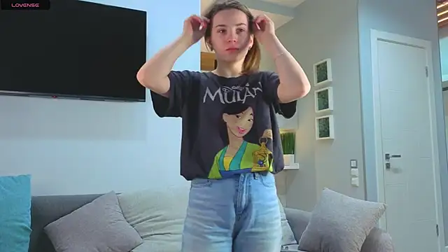 DonnaBurkee online show from November 16, 4:40 am