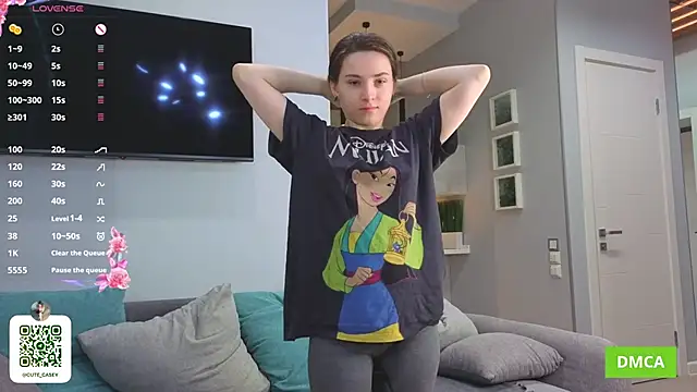 DonnaBurkee online show from November 19, 4:12 am