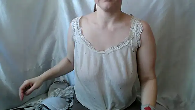 Snapshot of Burberrry_ chatting on March 7, 8:02 am Burberrry  online show from March 7, 8:02 am