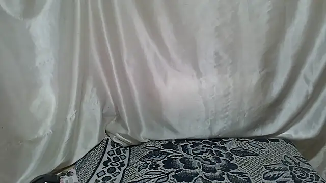 Snapshot of Burberrry_ chatting on September 12, 6:19 pm Burberrry  online show from September 12, 6:19 pm