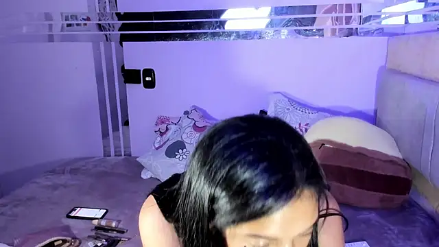 celesttemoon online show from April 30, 2:01 pm
