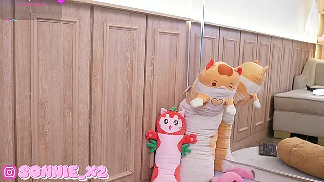 Sonnie  online show from December 20, 11:43 am