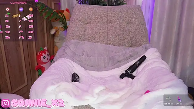 Sonnie  online show from March 12, 5:49 pm