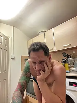 Snapshot of Yourhotboy_42 chatting on February 23, 6:49 pm Yourhotboy 42 online show from February 23, 6:49 pm