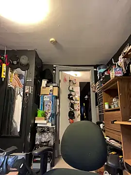 Snapshot of ElPollo77 chatting on December 5, 7:06 pm ElPollo77 online show from December 5, 7:06 pm