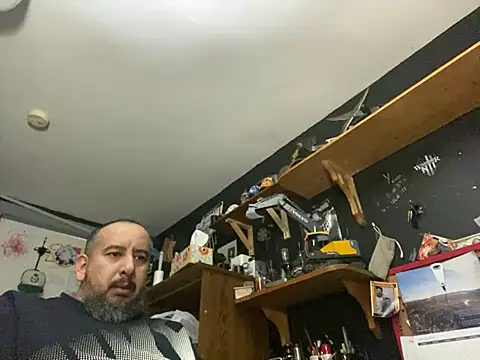 Snapshot of ElPollo77 chatting on January 20, 11:21 pm ElPollo77 online show from January 20, 11:21 pm