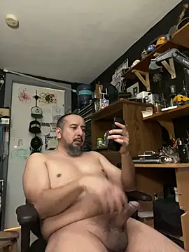 Snapshot of ElPollo77 chatting on February 25, 4:35 am ElPollo77 online show from February 25, 4:35 am