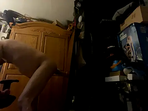 Snapshot of ElPollo77 chatting on September 16, 8:54 pm ElPollo77 online show from September 16, 8:54 pm