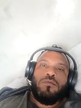 Snapshot of morenorj17 chatting on September 28, 10:20 am morenorj17 online show from September 28, 10:20 am