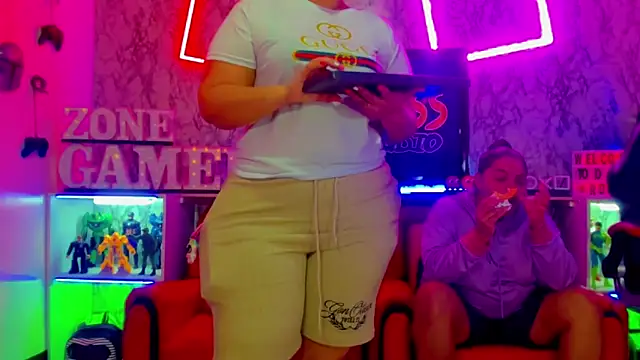 brunnette hot online show from March 20, 11:16 am