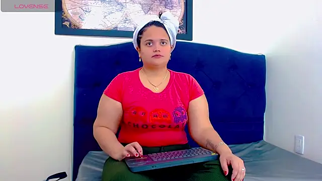 brunnette hot online show from October 30, 11:00 am