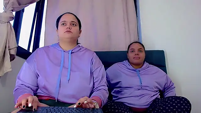 brunnette hot online show from November 30, 11:03 am