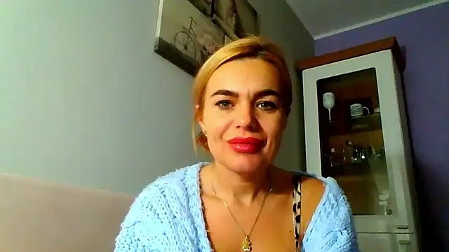 DESIREjenny online show from December 6, 8:48 am