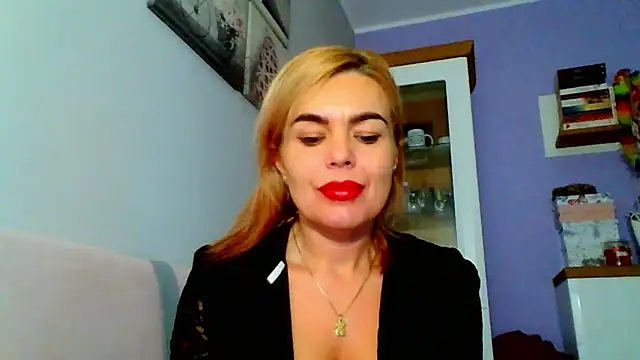 DESIREjenny online show from December 9, 9:17 am