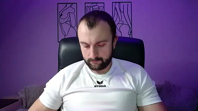 brindlefly6969 online show from January 21, 2:26 pm