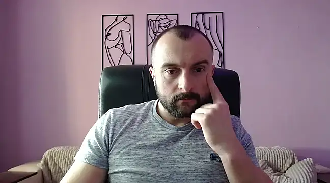 brindlefly6969 online show from February 24, 11:43 am