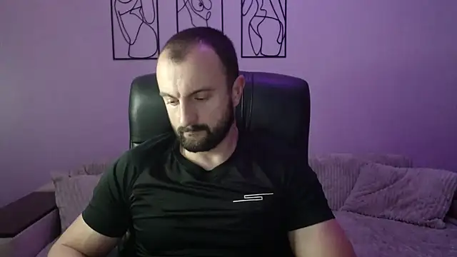 brindlefly6969 online show from September 11, 11:43 am