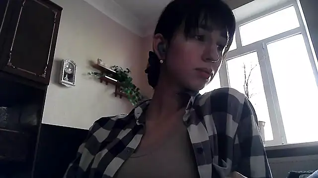ElizaSwon online show from May 8, 3:28 pm