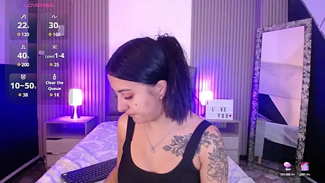 isabella smith  online show from March 22, 1:52 pm