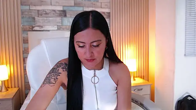 isabella smith  online show from November 10, 8:08 pm