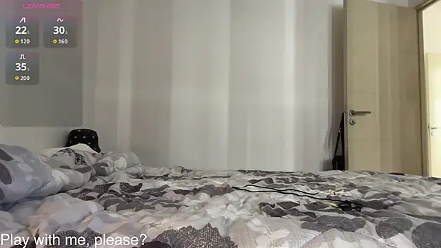 Your Hand In mine online show from September 27, 6:57 pm