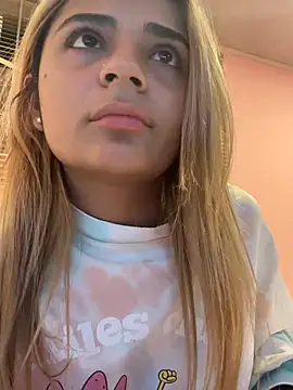 Snapshot of pamell_col chatting on February 21, 1:11 am pamell col online show from February 21, 1:11 am