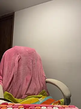 Snapshot of pamell_col chatting on February 4, 10:10 am pamell col online show from February 4, 10:10 am