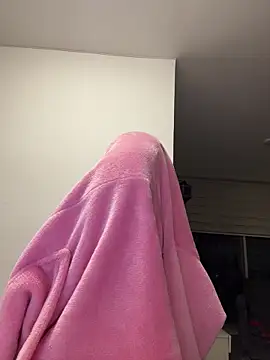 Snapshot of pamell_col chatting on February 5, 10:31 am pamell col online show from February 5, 10:31 am