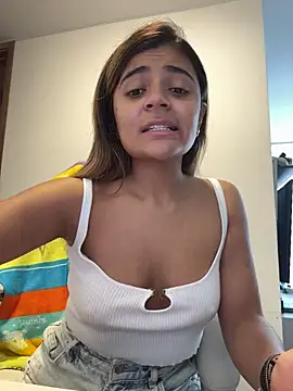 Snapshot of pamell_col chatting on March 15, 3:07 pm pamell col online show from March 15, 3:07 pm