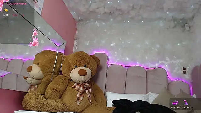 puca ebony online show from March 20, 7:35 pm