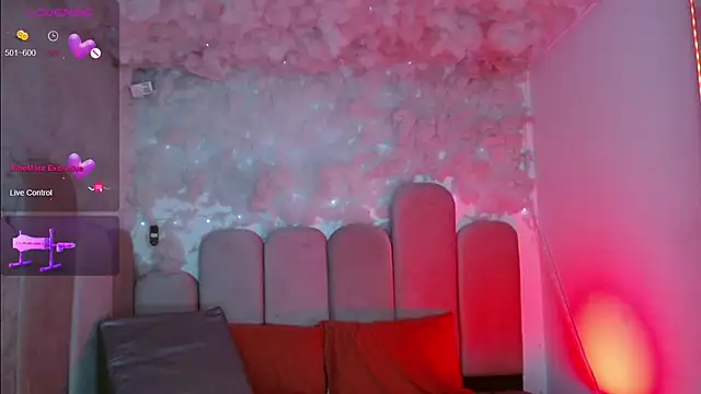 puca ebony online show from April 20, 5:05 pm