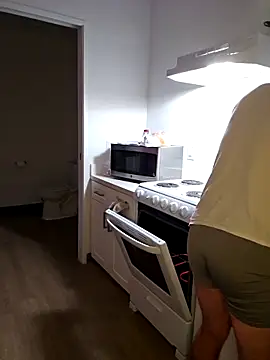 Iliketocooksquirt25 online show from March 10, 7:42 am