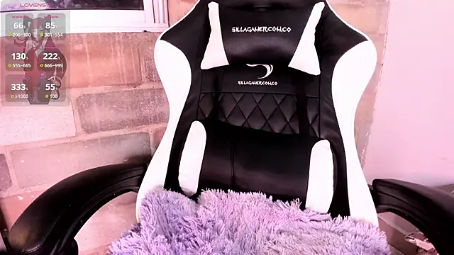 Im Scarlet online show from October 28, 12:03 am