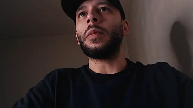 henryaxe online show from April 25, 9:12 am