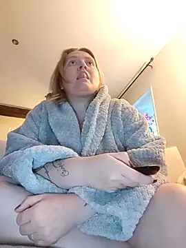 Snapshot of lady_charlyne chatting on September 16, 6:09 pm lady charlyne online show from September 16, 6:09 pm