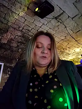 Snapshot of lady_charlyne chatting on November 21, 8:29 pm lady charlyne online show from November 21, 8:29 pm