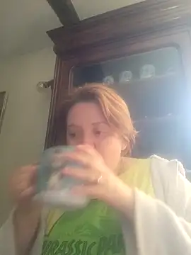 Snapshot of lady_charlyne chatting on March 8, 12:20 pm lady charlyne online show from March 8, 12:20 pm