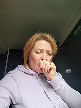 Snapshot of lady_charlyne chatting on March 25, 3:29 pm lady charlyne online show from March 25, 3:29 pm