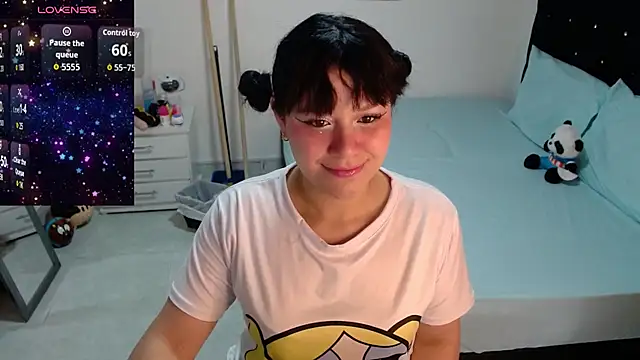 Snapshot of soniafuckboobs chatting on July 21, 1:02 pm soniafuckboobs online show from July 21, 1:02 pm