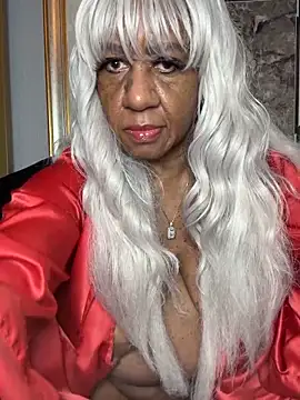 BreanaDivine online show from December 21, 3:46 am