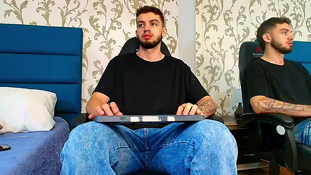 Michael magno online show from April 20, 7:26 pm