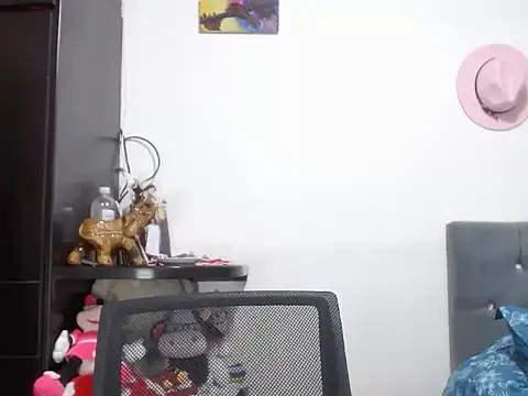 Chantal hott online show from March 19, 9:27 pm