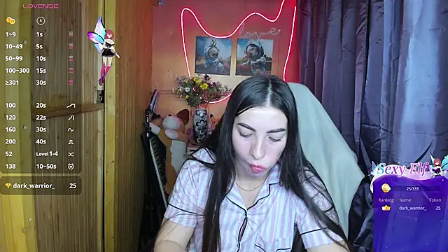 Fiery Brunette  online show from January 1, 6:58 am